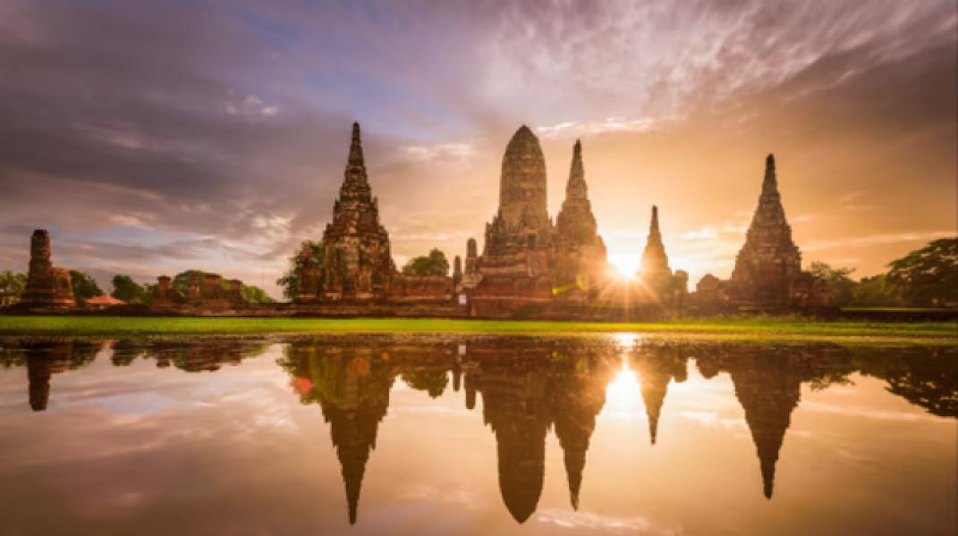 Sukhothai: Immergersi nel Primo Regno Thailandese